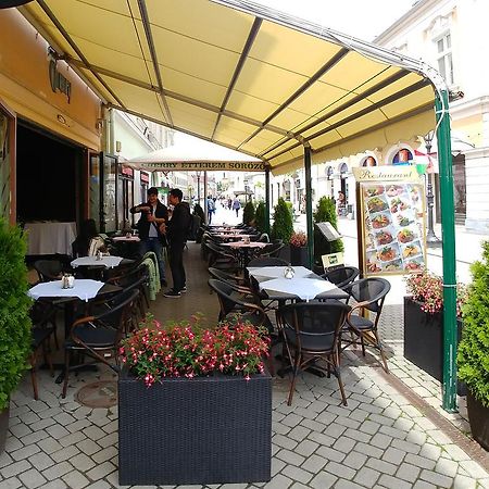 Cherry Apartman Eger Exterior foto